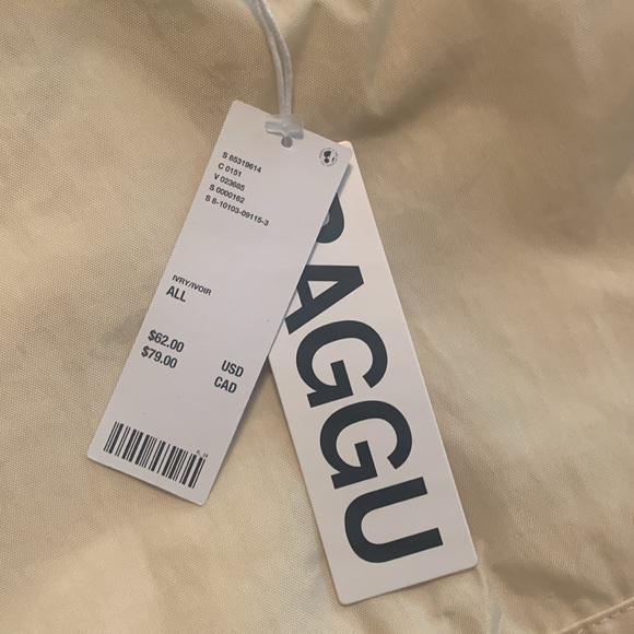 Baggu Large Nylon Crescent Bag in Ivory - Picture 3 of 5